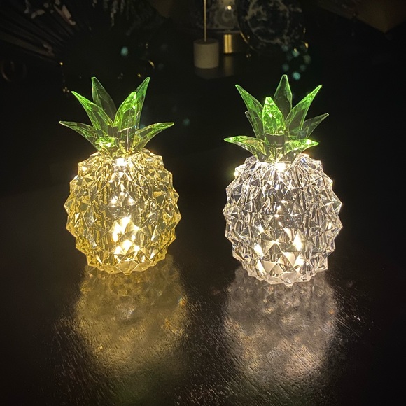 Decor - Picture 2 of 6